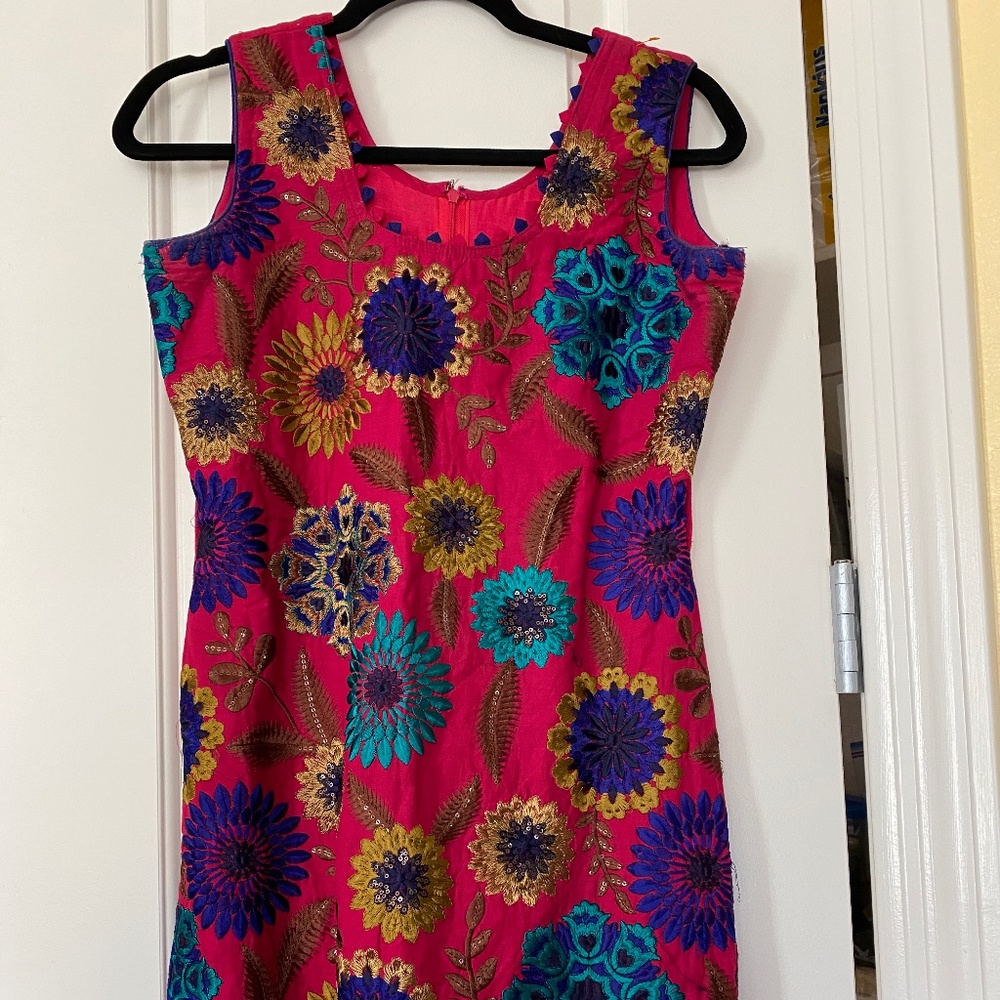 Ladies embroidered sleeveless top